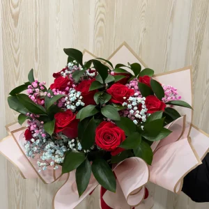 Ramo de rosas rojas